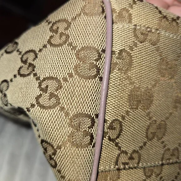 Authentic GUCCI Sukey Handbag - Picture 4 of 8